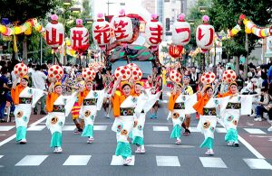 Lễ hội đèn lồng mùa hè Nhật Bản