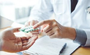 Để đảm bảo an toàn và hiệu quả điều trị, thuốc ETC tại Việt Nam được quản lý rất chặt chẽ